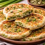 Лепёшки с зелёным луком и тыквенными семечками